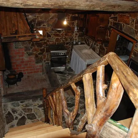 בית נופש Parque Tematico Vale de Mouro